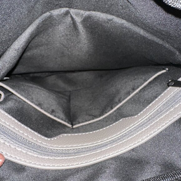 New With Tags!
Bugatti Large Crossbody - Picture 6 of 16